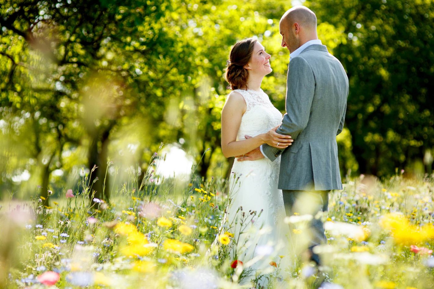 Getting married in the orchard of Marienwaerdt estate