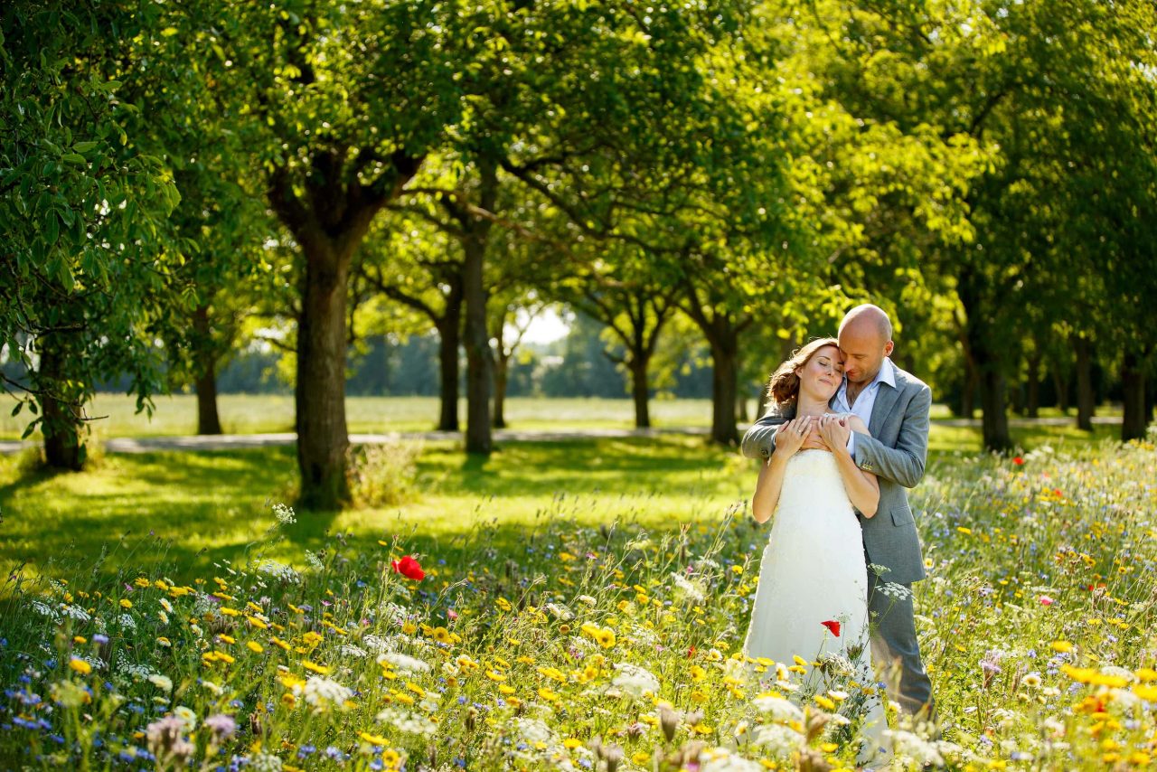 Getting married in the orchard of Marienwaerdt estate