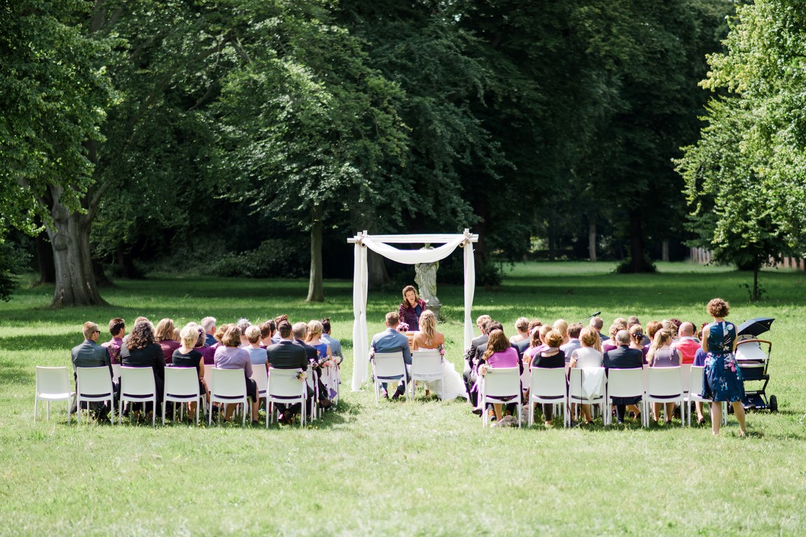 Summer chic wedding at Landgoed Waterland