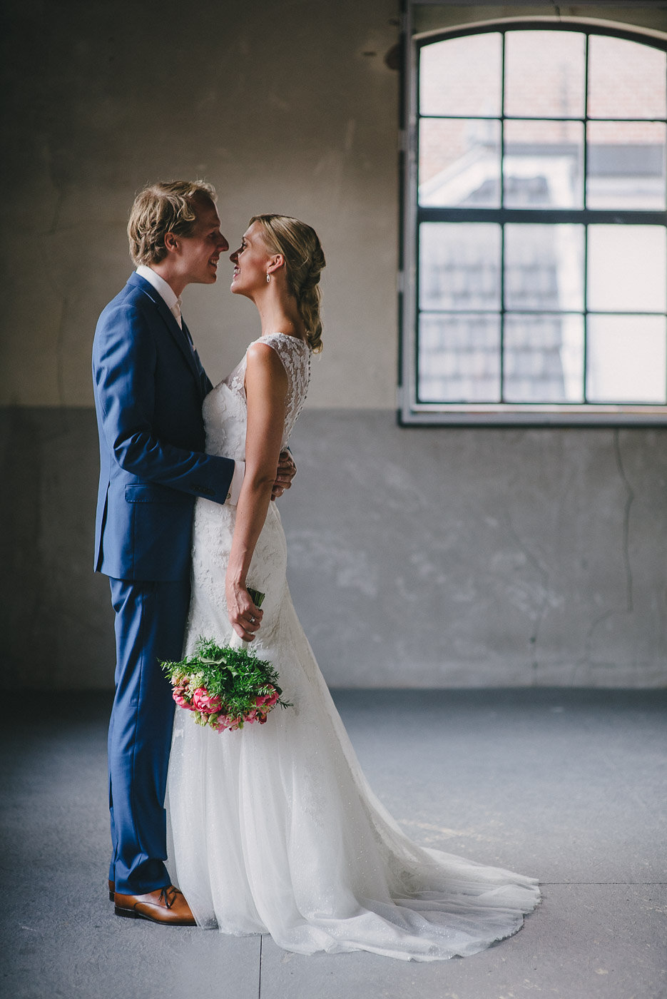 Romantisch en industrieel trouwen in Leiden